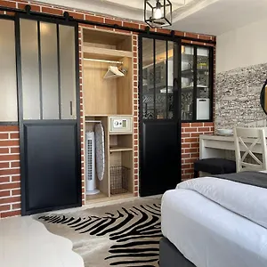 Apartment Beaubourg Marais, Paris