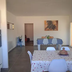  Villa La Des Muriers Tres Spacieuse Dans Un Environnement Calme France